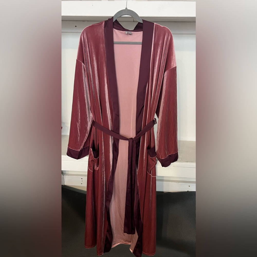 Elegant Velvet Rose Robe
